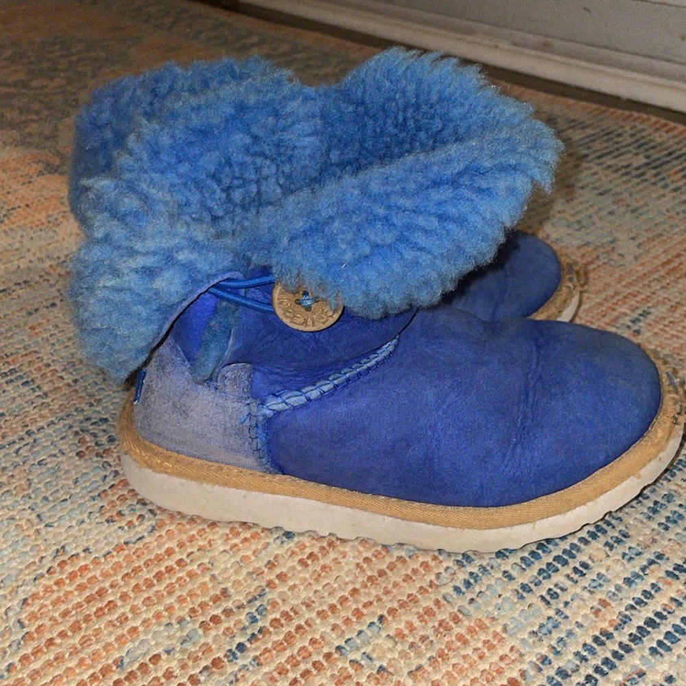 UGGS kids size 13 - BLUe - Picture 2 of 7